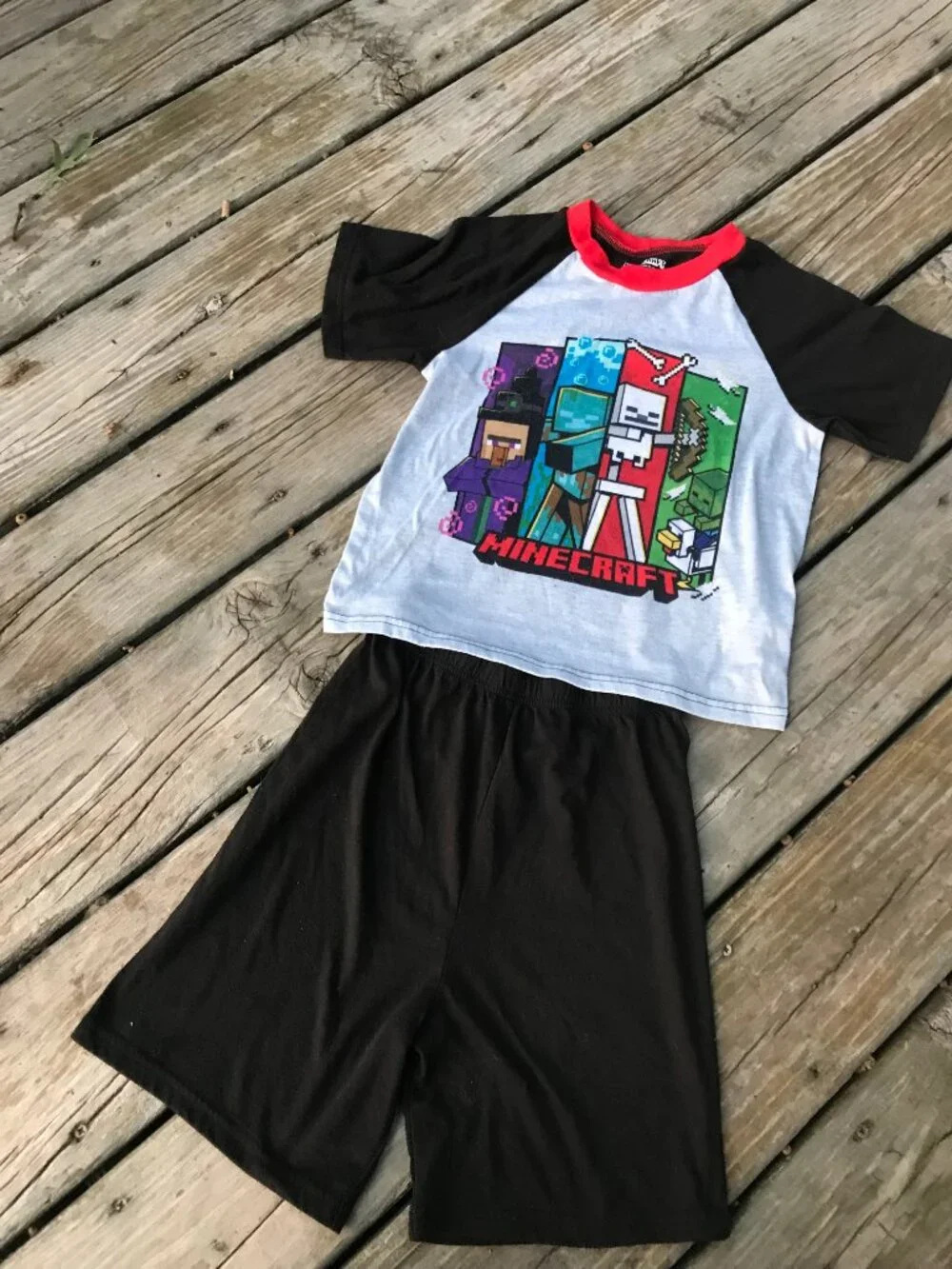Minecraft Pajama Set Boys Size 10 Short Sleeve Shirt, Black Pants, Black Shorts